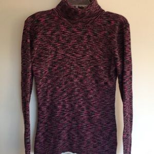 Like new Relativity Turtleneck